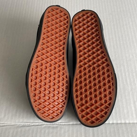 NWOT Vans Old Skool all black size 6 size 4.5 - Picture 4 of 5